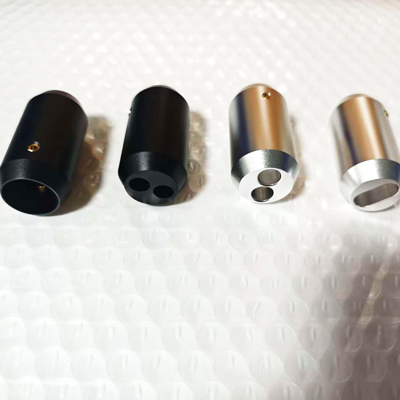 Audio Splitter Y - 4個入りアルミ製バイワイヤスピーカーケーブルYスプリッターブーツ 12mmから2x5mm Yパンツスリーブ オーディオDIYアクセサリー HiFiシステム用