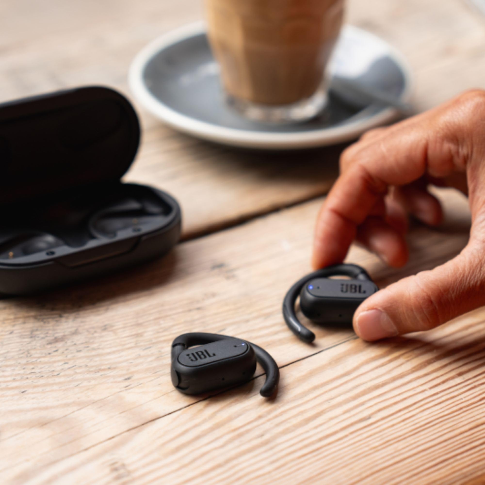 JBL Soundgear Sense オープンイヤー型Bl - Sports Earphone Hook のレビューと価格